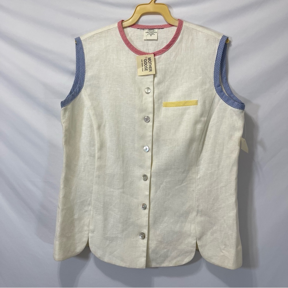 Cream and Pink Sleeveless Button Down Shirt with Boxy Style